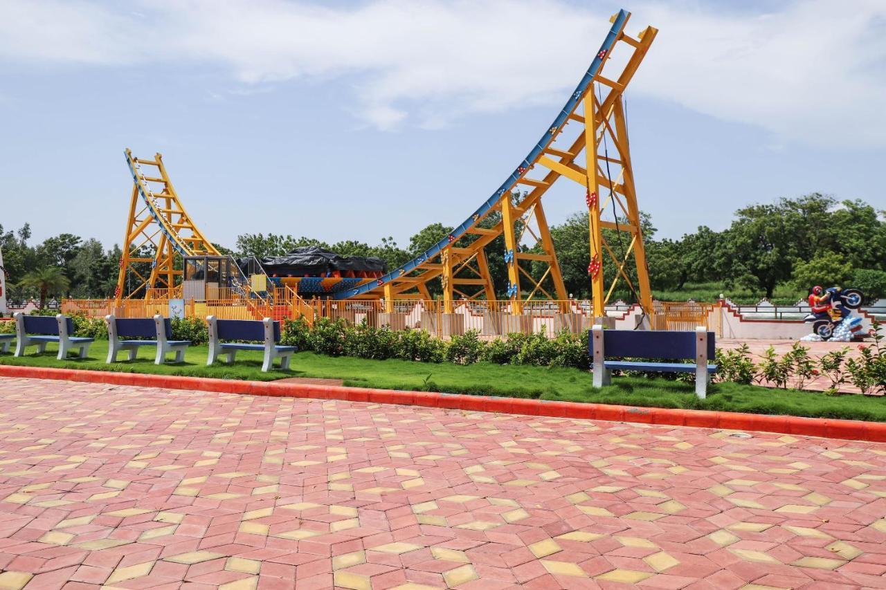 Capital O 49279 Chhab Chhaba Chhab Water Fun Park & Resort Damka Dış mekan fotoğraf
